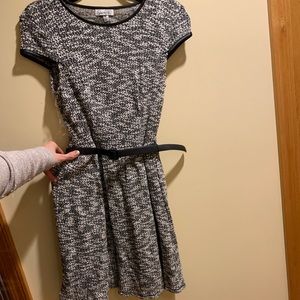cute dress!